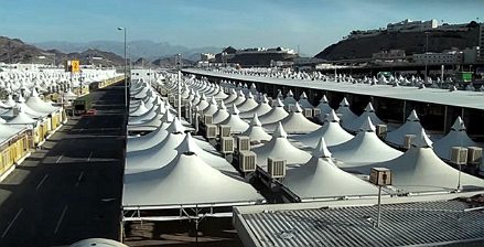 Saudi Arabia’s Tent City Could House Three Million Refugees  Gates 